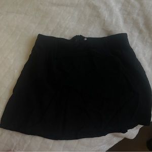 Princess polly black mini skirt size 2 (runs small would fit a size 0)